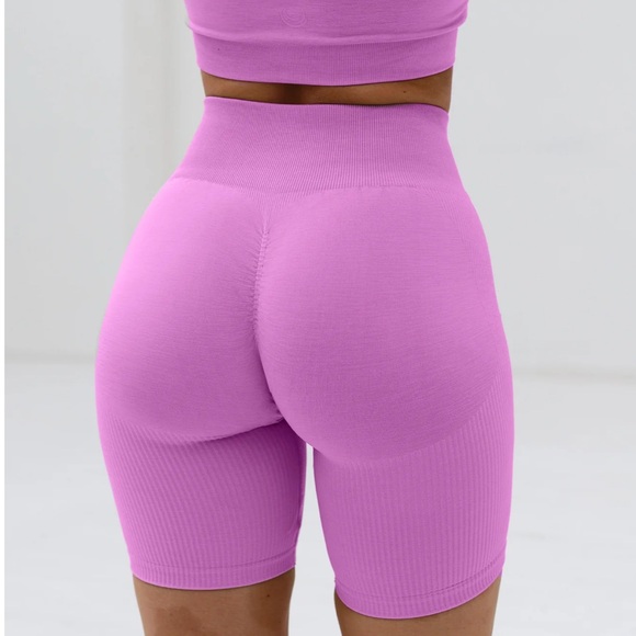 XS Lazuli Label Ultra Pink Scrunch Seamless Ribbed Contour Shorts - Picture 7 of 7